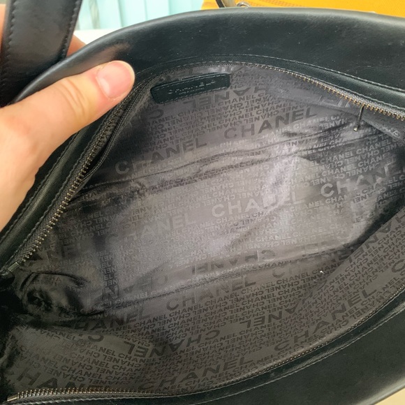 Chanel bag Authentic - Picture 9 of 13